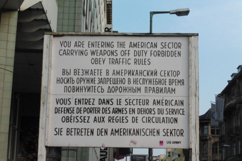 Berlin: Historical Sights & Berlin Wall Tour with a Berliner - Key Points