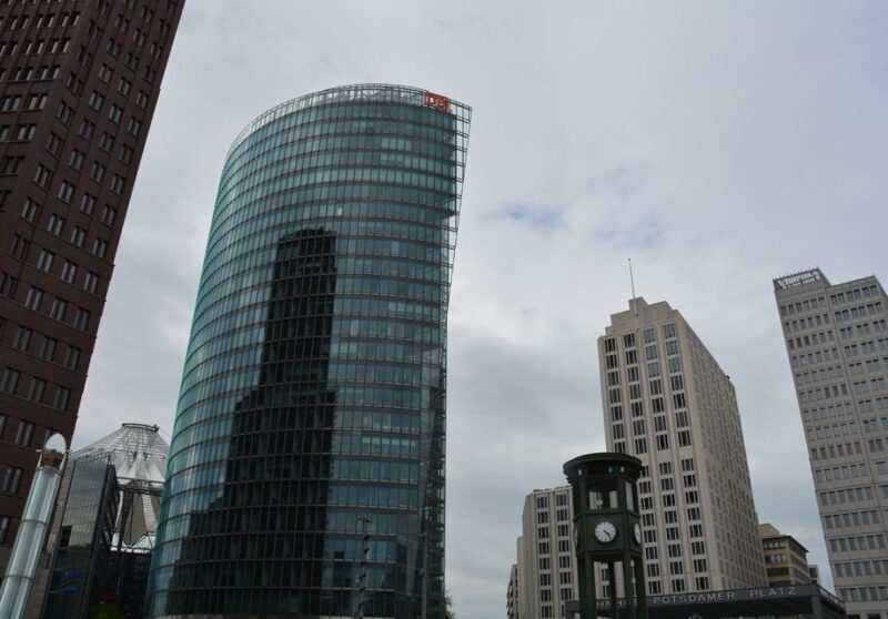 Berlin: Historical Sights & Berlin Wall Tour with a Berliner - FAQs