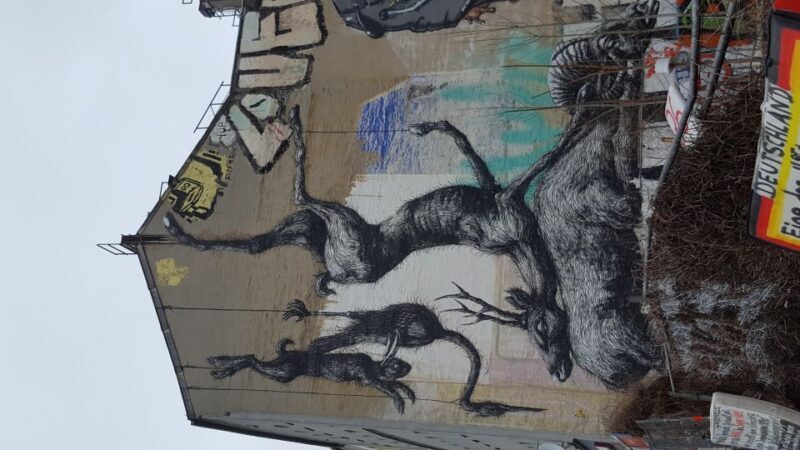 Berlin: History and alternative tracks with local guide - Key Points