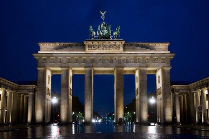 Berlin History Tour with a Local Expert: 100% Personalized & Private - Who Should Consider This Experience?