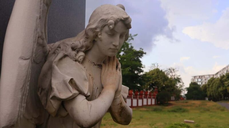 Berlin: Invalidenfriedhof Walking Tour of Historic Cemetery - A Deep Dive Into the Invalidenfriedhof Tour