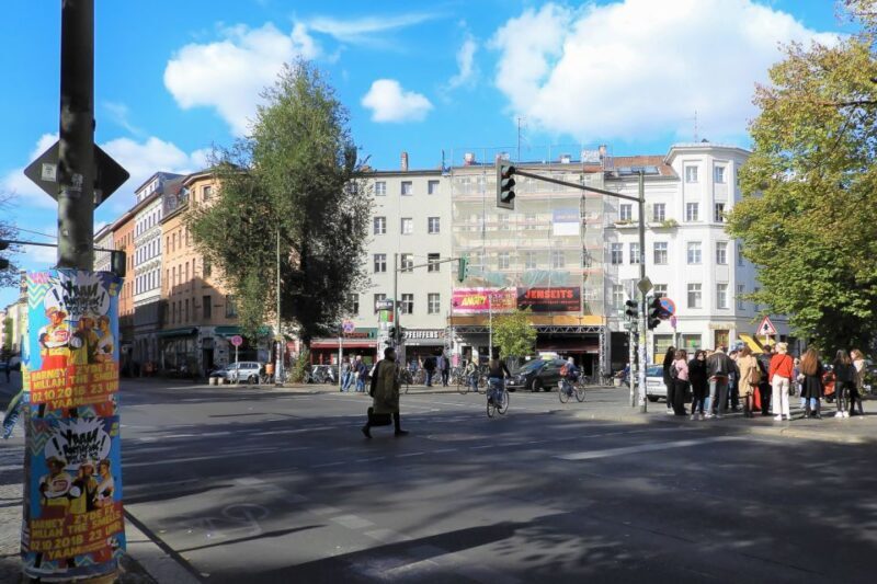Berlin: Kreuzberg Guided Walking Evening Tour - The Nightlife and Local Vibe
