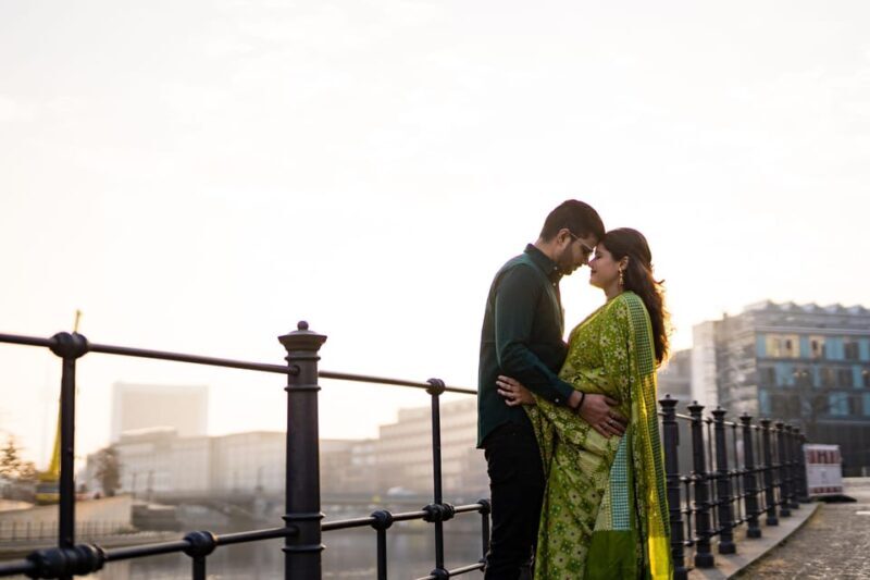 Berlin Love Story: Surprise Proposal Photography Session - Practical Details & Tips