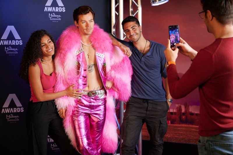 Berlin: Madame Tussauds Admission Ticket - Babylon Berlin Bar Scenes: Dark Glam TV Atmosphere