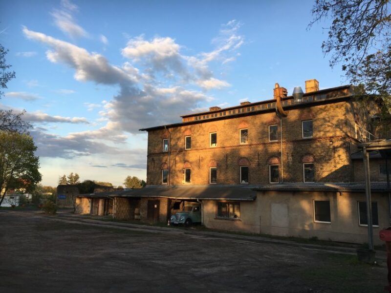 Berlin-Marwitz: Factory Tour of Hedwig Bollhagen Ceramics - Who Should Consider This Tour?
