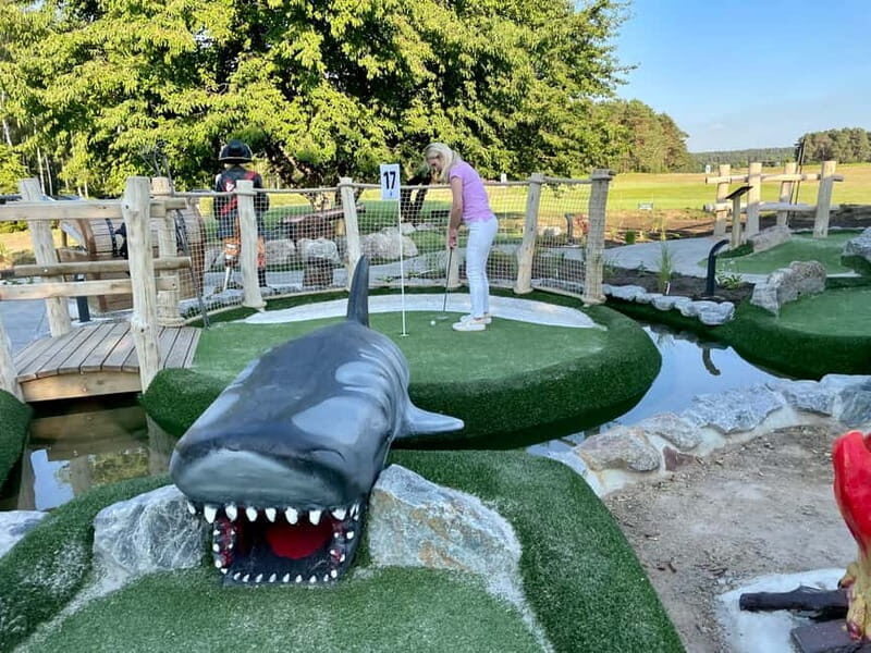 Berlin: Pirate´s Island Adventure Mini Golf Ticket - A Deep Dive into the Pirate’s Island Mini Golf Experience