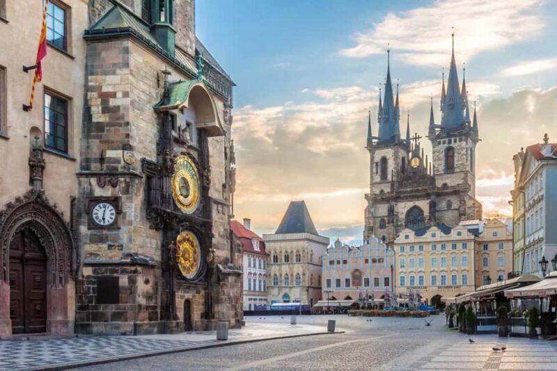 Berlin: Prague VIP luxury Van Day Trip - Free Time To Explore & Savor