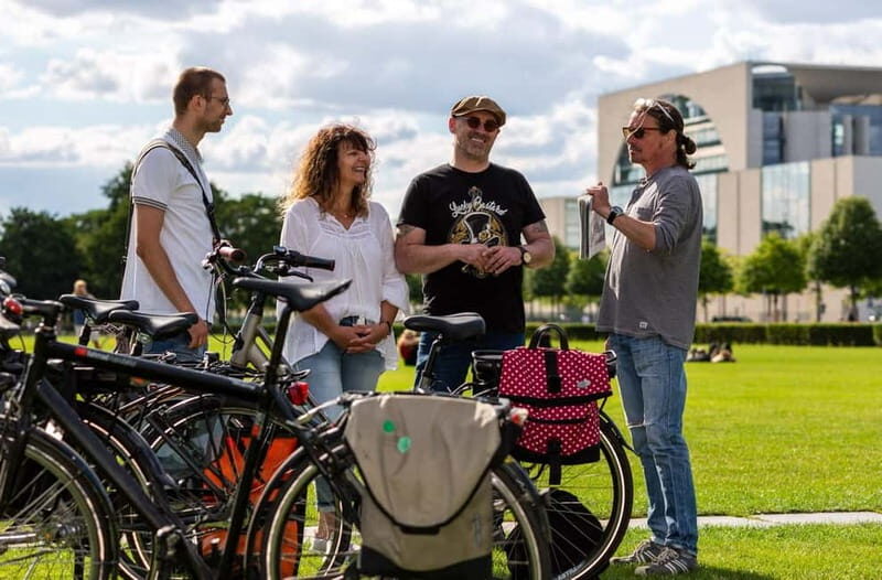 Berlin: private Bike Tour Through City Center - Key Points