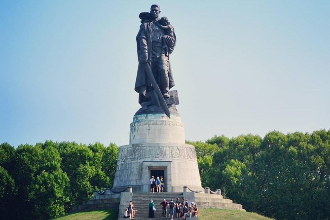 Berlin Private Complete History All Day Walking Tour - The Walking Pace and Physical Demands