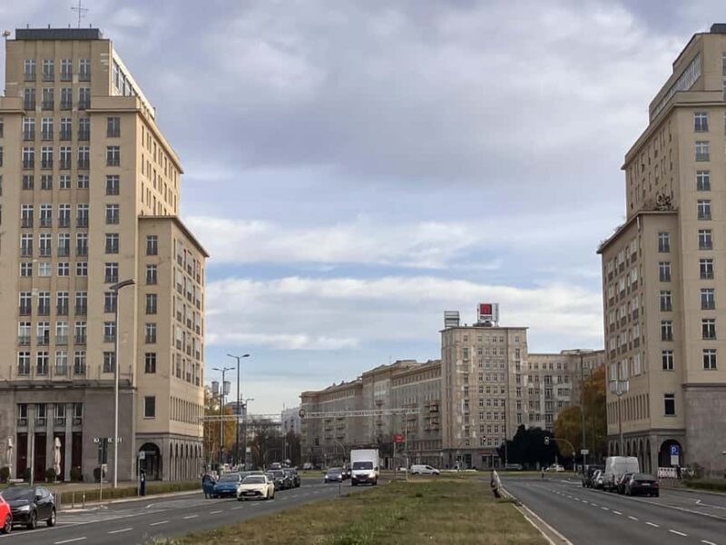 Berlin: Rickshaw tour through Friedrichshain and Kreuzberg SO 36 - Starting Point: Alexanderplatz and the World Clock
