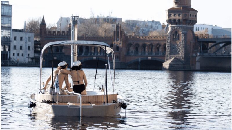 Berlin: Self-drive hot tub boat experience - Who is this experience best suited for?
