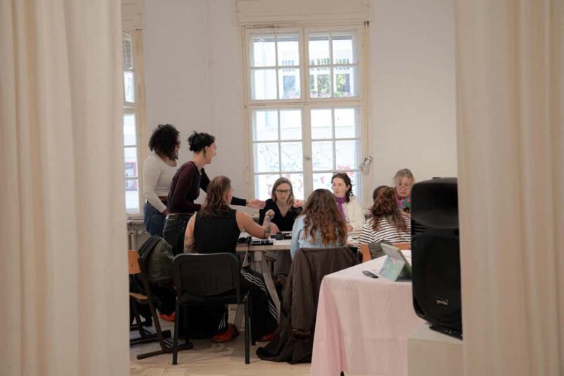 Berlin: Silver Spoon Ring Workshop in Creative Studio - A Closer Look at the Workshop Experience