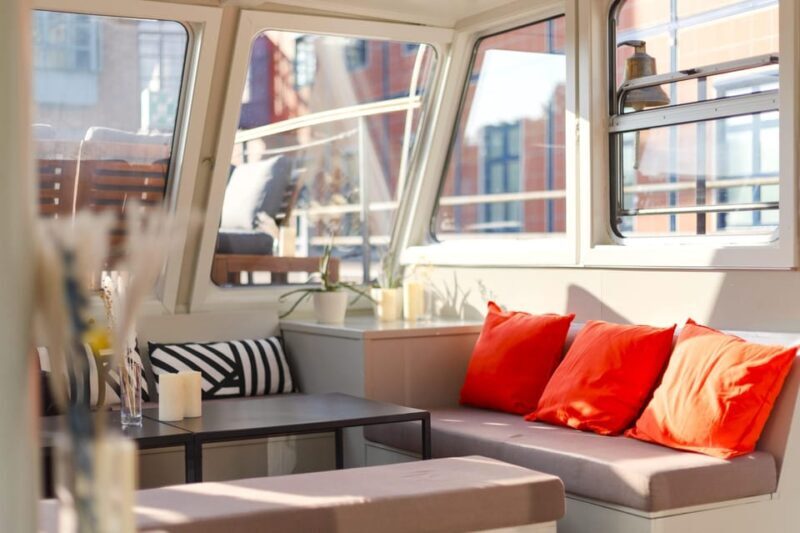 Berlin: Spree River Romantic Moon Boat Ride - Who Is This Tour Best For?