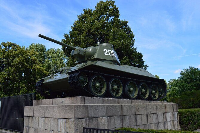 Berlin Third Reich and Cold War 2-Hour Walking Tour - A Deep Dive into What the Tour Offers