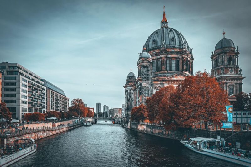Berlin: Tour with Private Guide - FAQ
