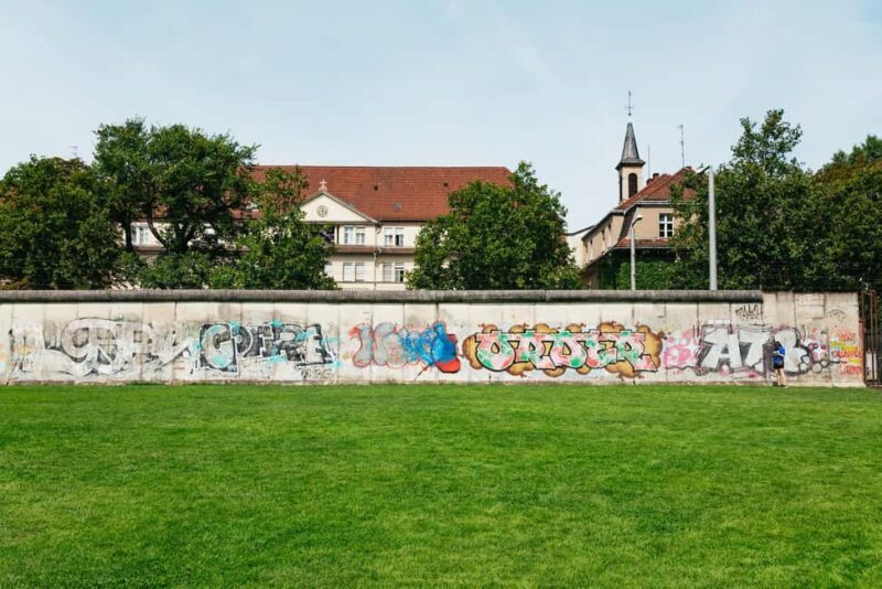 Berlin: Wall Tour  Fates, Love Stories, and Heroes - Who Will Love This Tour?
