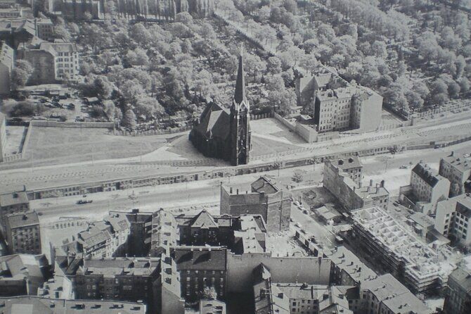 Berlin Wall Tour - Tears, Tunnels and Triumphs (Small Group) - FAQ