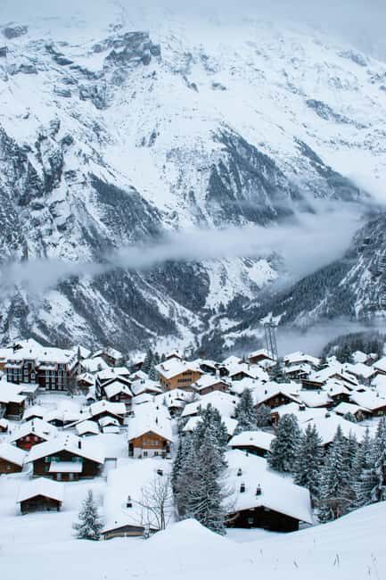 Bern: City Tour with Chocolate Fondue Experience - Exploring Bern’s Historic Old Town