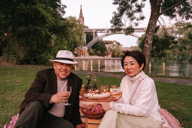 Bern Private Photoshoot with Optional Picnic by the River - Who Is It Best For?
