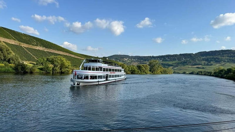 Bernkastel: 1-hour panoramic boat tour Lieser, Mülheim and back - The Itinerary and What to Expect