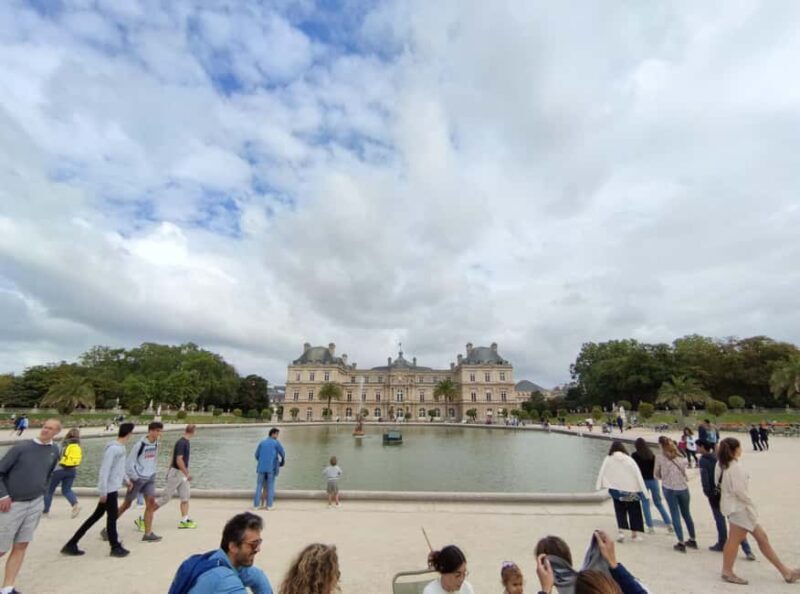 Best Bits of Paris: 40 Favourites Walking Tour 5 hours - Key Points