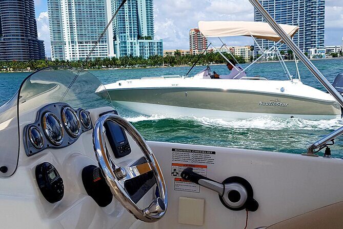 Best Miami self-driving boat rental! - An Honest Look at the Miami Self-Driving Boat Experience