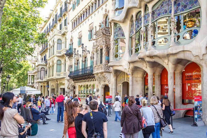 Best of Barcelona Excursion with Optional Attractions Tickets - FAQ