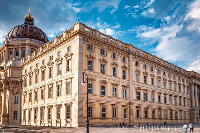 Best of Berlin HopOn HopOff Tour - An In-Depth Look at the Tour Itinerary