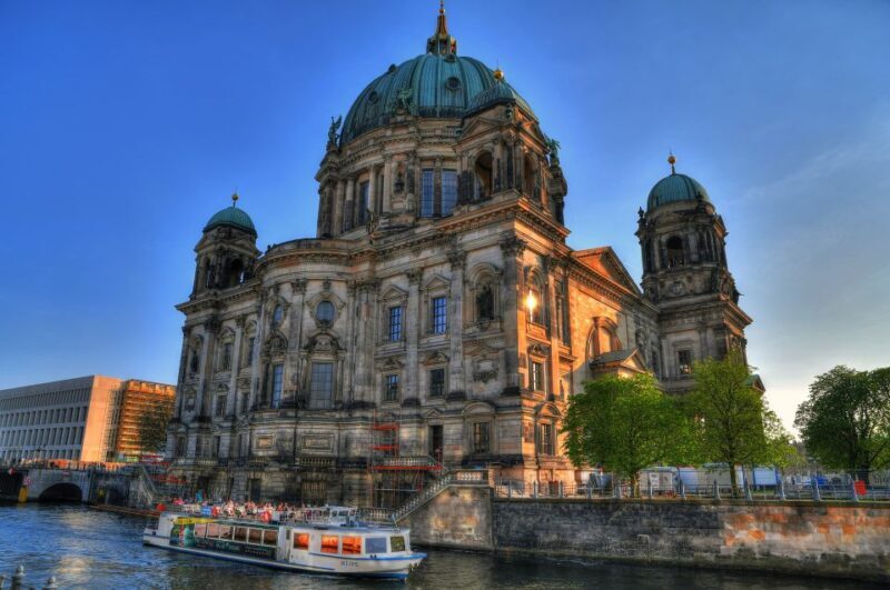 Best of Berlin - Private Tour - A Deep Dive into the Tour