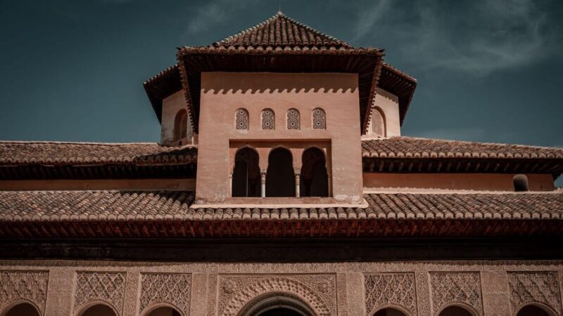 Best of Granada: Private Walking Tour with a Local - Key Points