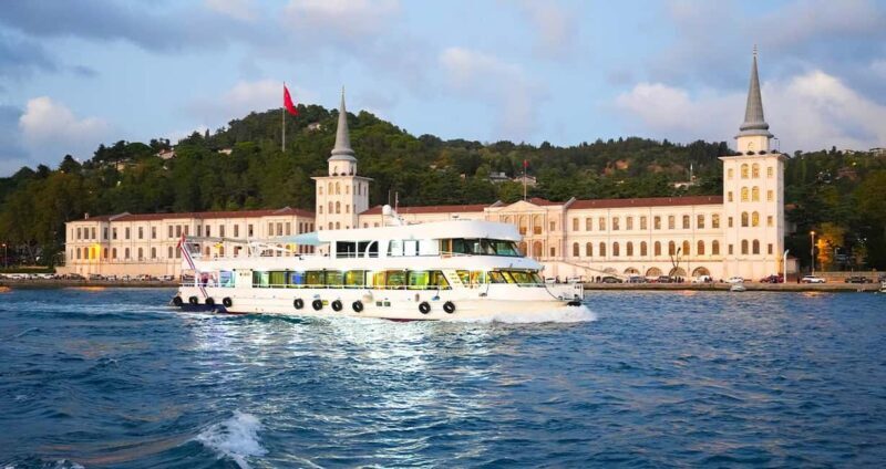 Best of Istanbul in 1 Day: Guided Tour with Bosphorus Cruise - Exploring the Itinerary in Detail