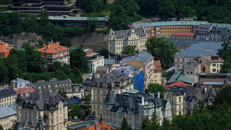 Best of Karlovy Vary Walking Tour with a Professional Guide - Who Should Consider This Tour?