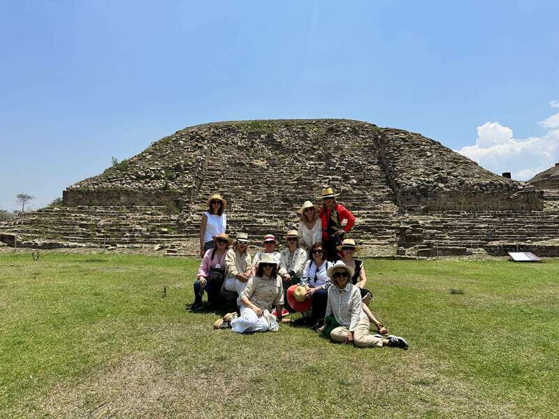Best of Monte Albán and visit two villages arround - FAQs