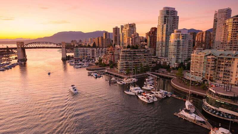 Best of Vancouver: Private Walking Tour with a Local - Real Traveler Feedback