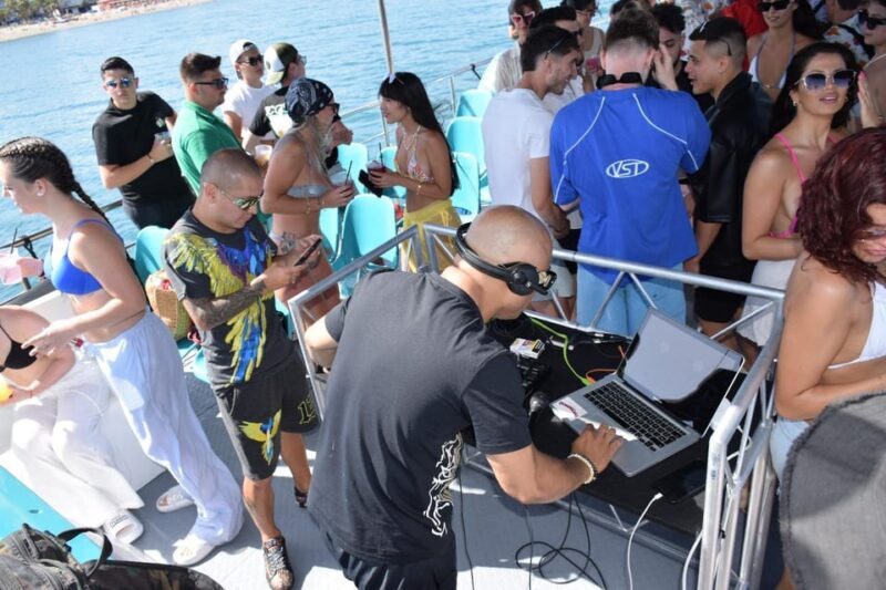 BEST PARTY BOAT IN FUENGIROLA - Who Should Consider This Experience?