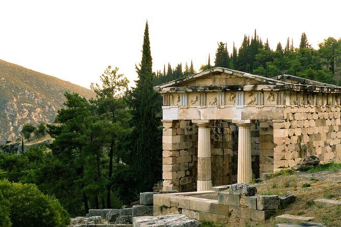 BEST PRIVATE TOUR TO DELPHI: Delphi Arachova Hosios Monastary - The Sum Up