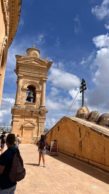Between Creations and Miracles: Handicrafts and the Basilica of Mosta TOUR IN PORTUGUESE - An Honest Look at the Experience
