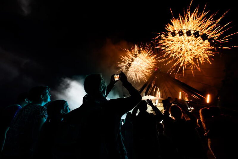 Biddinghuizen: Walibi Holland Entry Ticket - Riding the Rides and Attractions