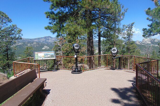 Big 3 Must See Black Hills 80 Mile Mini Road Trip - Who Will Love This Tour?