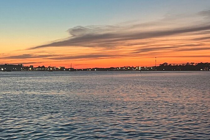 Big Kahuna Sunset Dolphin Cruise Experience - Setting the Scene: What to Expect on the Cruise