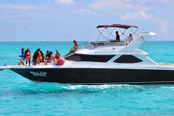 Big Yacht 48ft Rental up to 15 Pax snorkel - Key Points