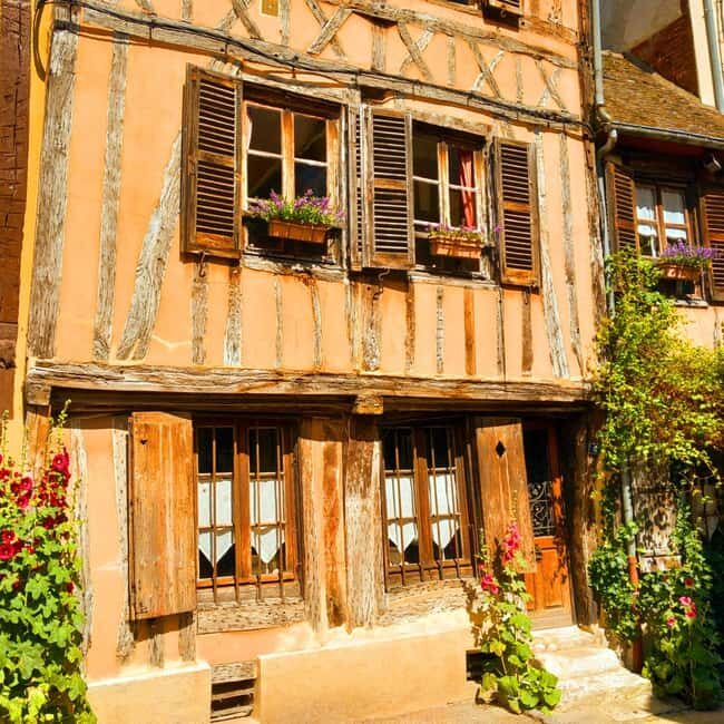 Bike tour from Vernon to Giverny with local guide - Key Points