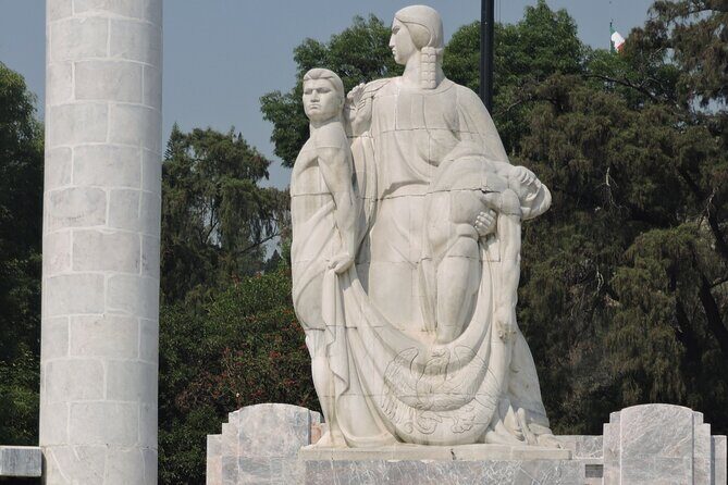 Bike tour in the Chapultepec Forest and Roma Condesa - Details That Matter