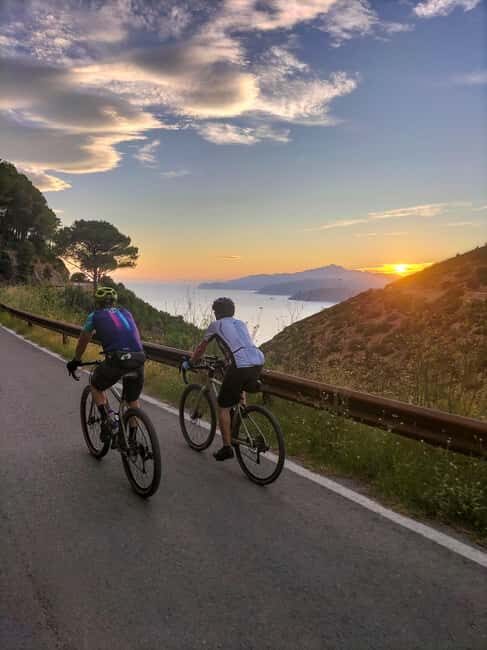 Bike tour in the gravel paradise of Elba Island on Monte Calamita - Pricing and Value