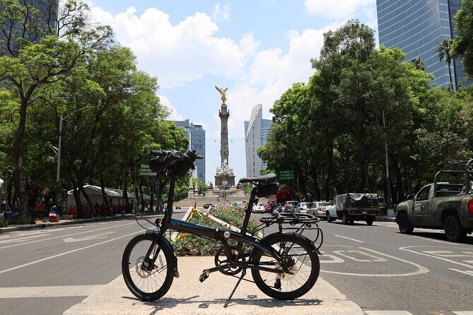 Bike Tour through Chapultepec, Reforma and the Zócalo / Mexico - The Sum Up