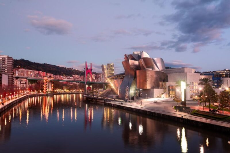 Bilbao: Express Walk with a Local in 60 minutes - In-Depth Look at the Tour Itinerary