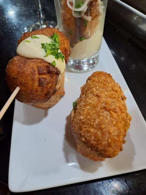 Bilbao Food Tour with Pintxos & Drinks with a Local - Authentic Insights from Reviews