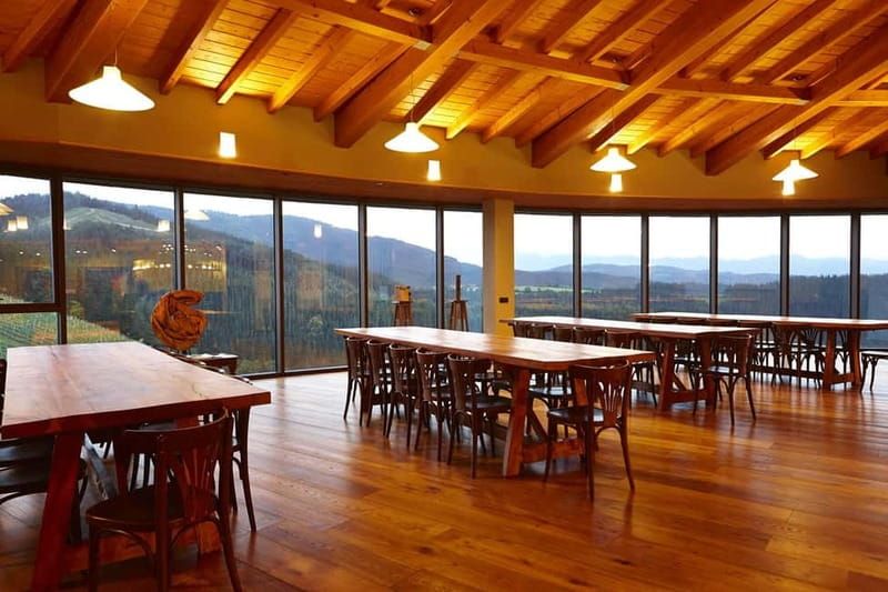 Bilbao: Gaztelugatxe, Bermeo, Mundaka, Gernika, & Wine Tour - Walking level, timing, and why weather matters