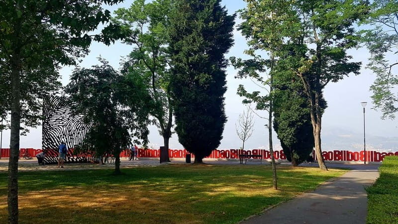 Bilbao Walking Tour and cable car in spanish - Key Points