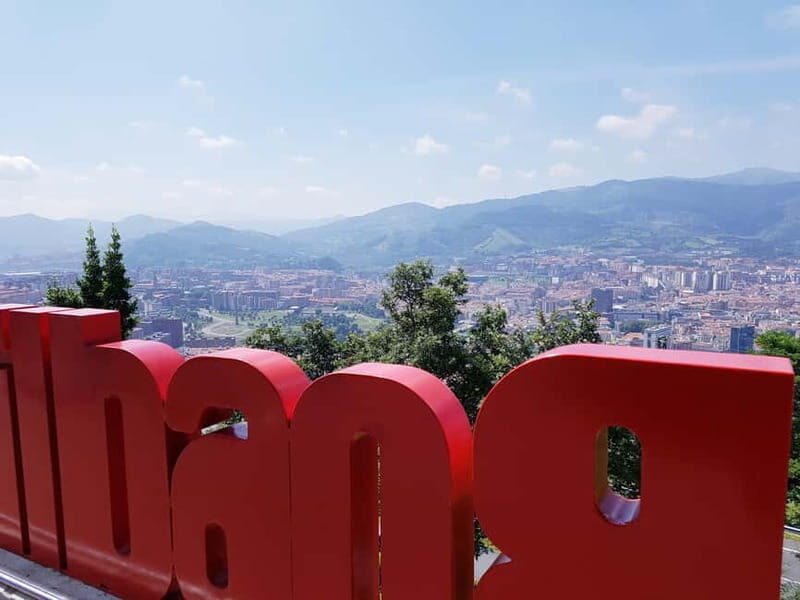 Bilbao Walking Tour and cable car in spanish - The Value of the Tour